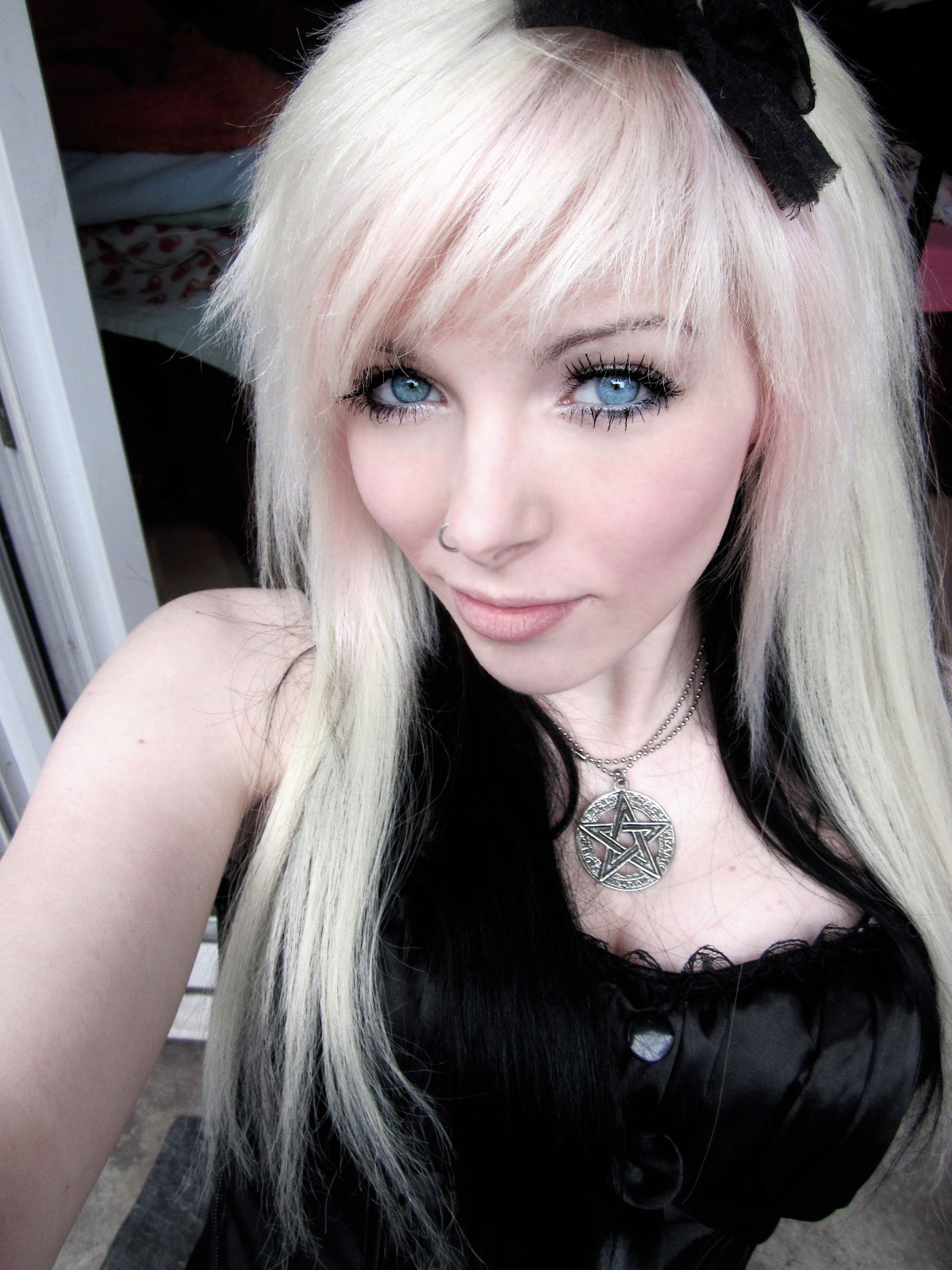 Opinion girls with blonde and black scene hair Seldom Your place girls with blonde and black scene hair